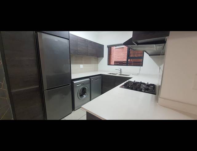 3 BEDROOM APARTMENT FOR SALE IN OLIVEDALE